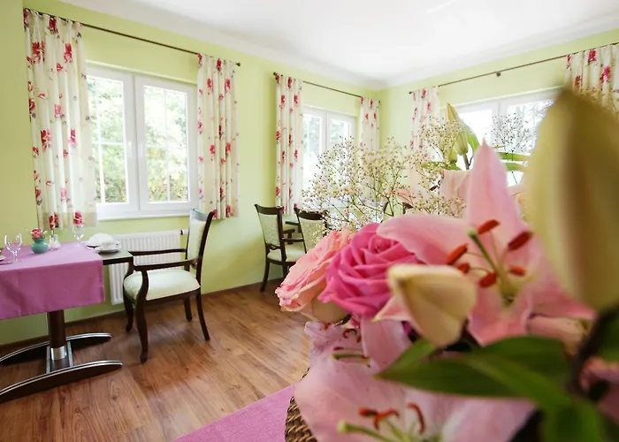 Hotel Waldcafe Restaurant 4*